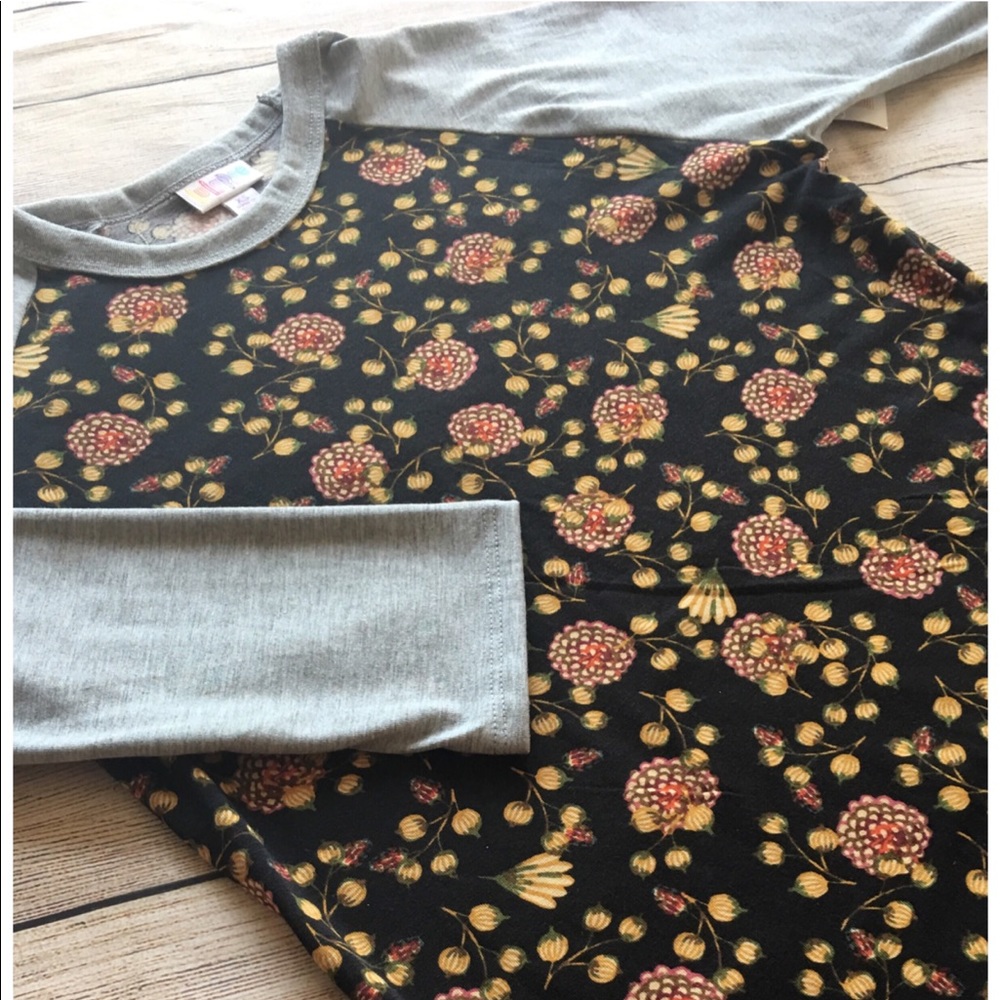 LuLaRoe Randy long sleeve top
